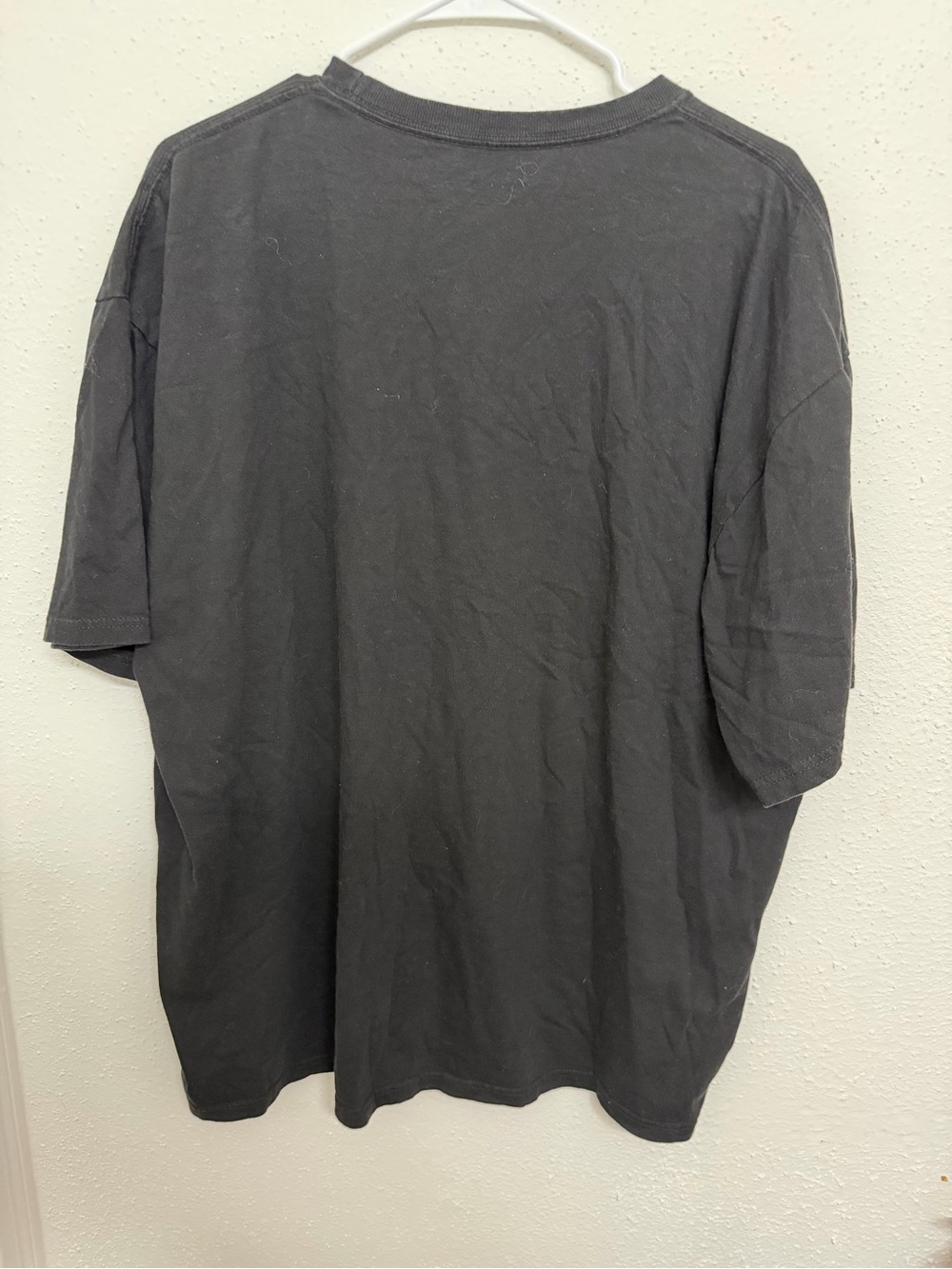 Hard Rock Cafe Black Tee with Yellow Logo - Paris - Picture 2 of 6